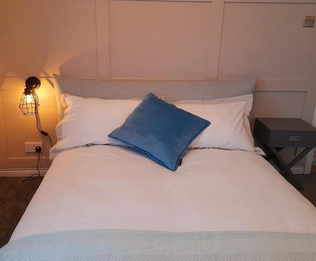 Ferienwohnung Stunning 3 Bed Seafront Mansion Building Sleeps 6 Adults Or 8 With Kids Portrush Exterior foto