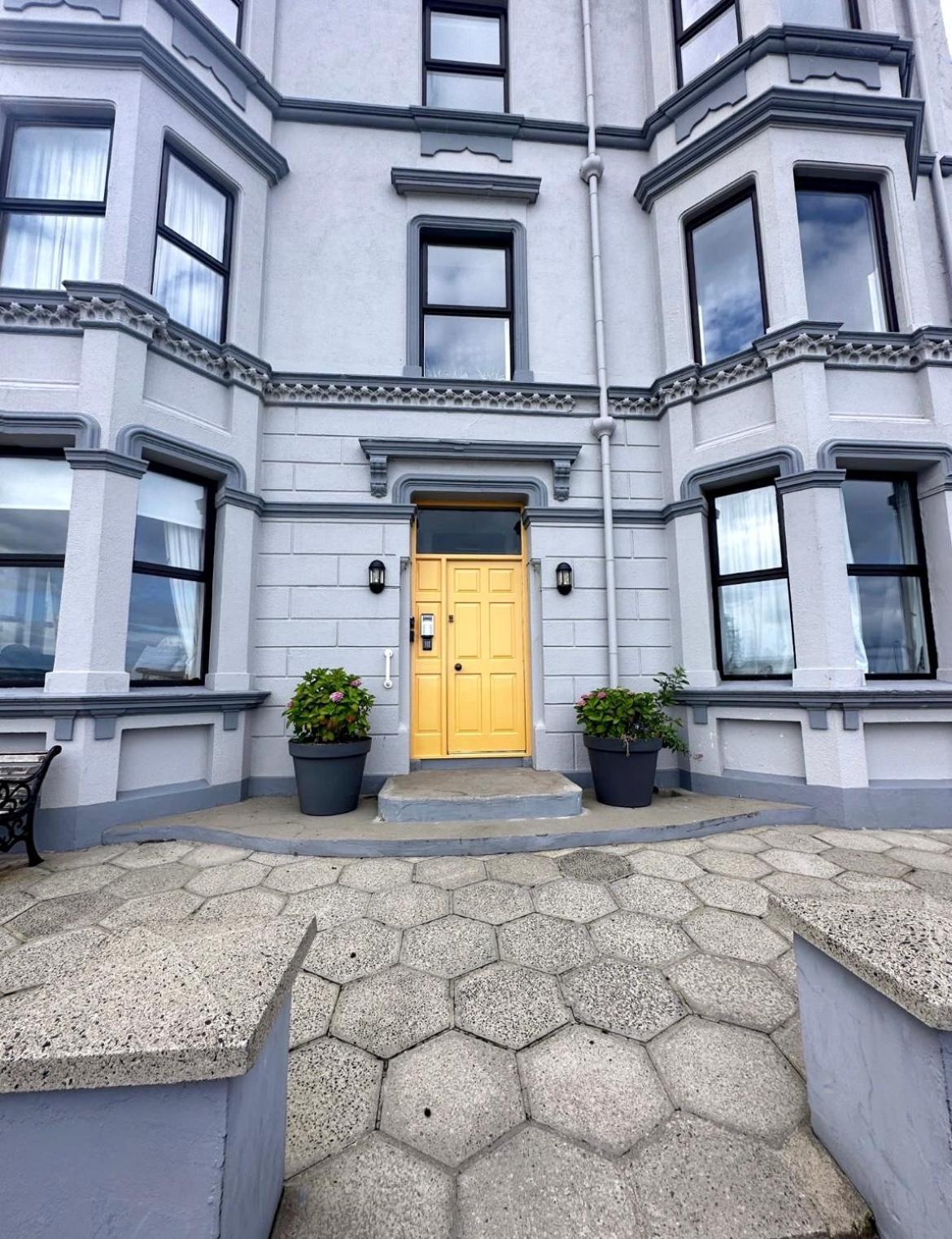 Ferienwohnung Stunning 3 Bed Seafront Mansion Building Sleeps 6 Adults Or 8 With Kids Portrush Exterior foto