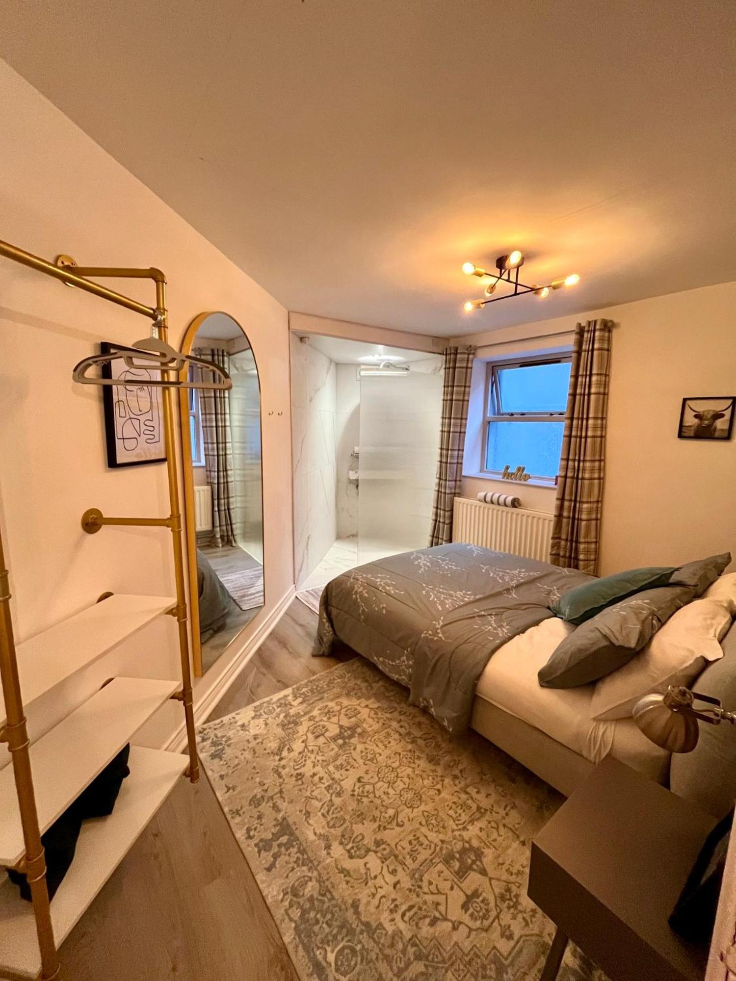 Ferienwohnung Stunning 3 Bed Seafront Mansion Building Sleeps 6 Adults Or 8 With Kids Portrush Exterior foto